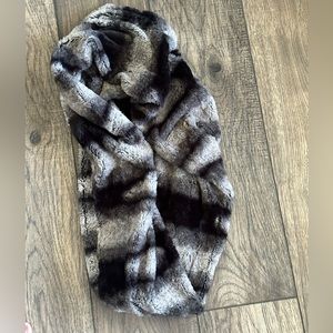 West loop Gray/Black fur infinity scarf